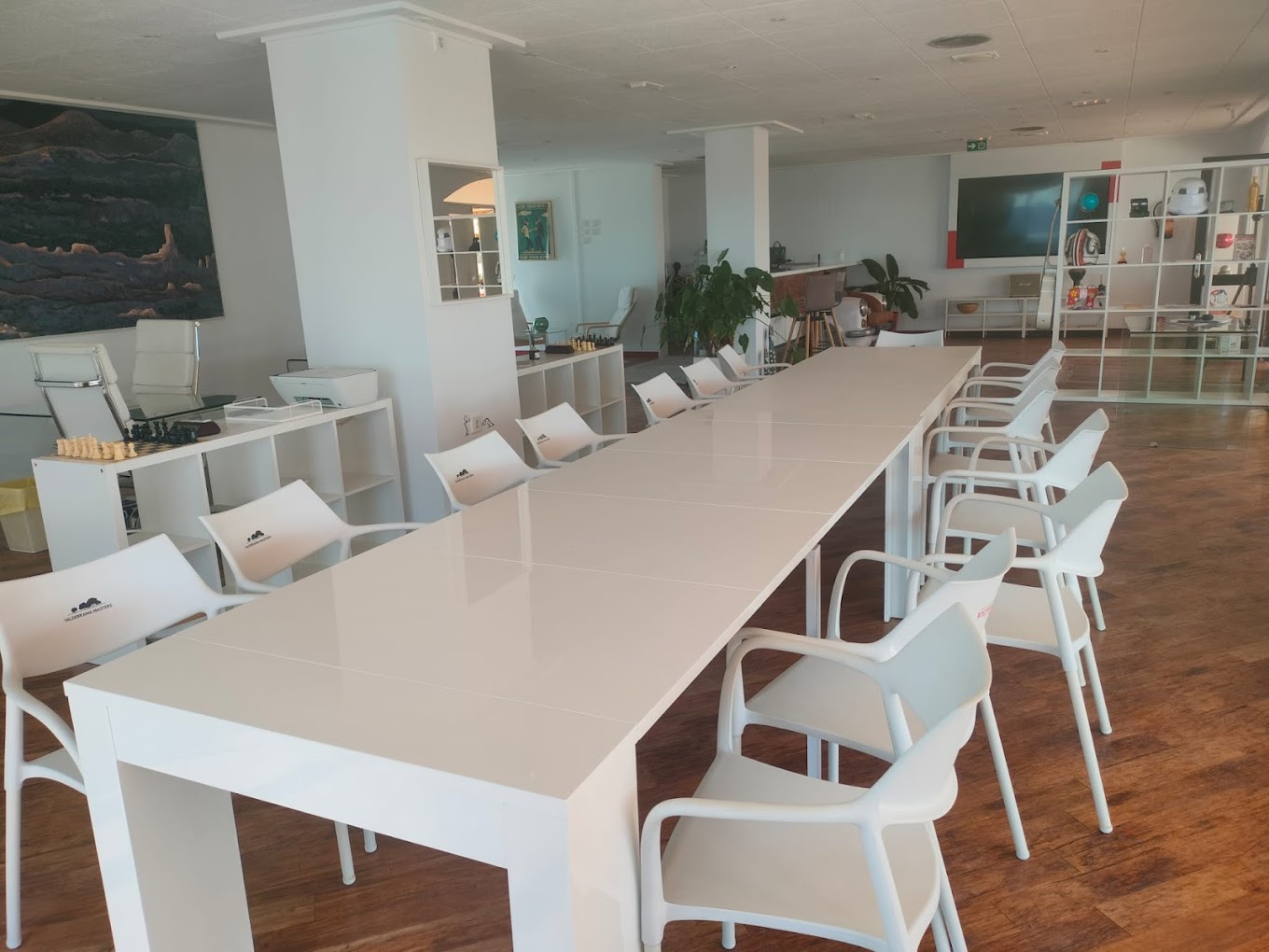 Private gatherings at Area0
